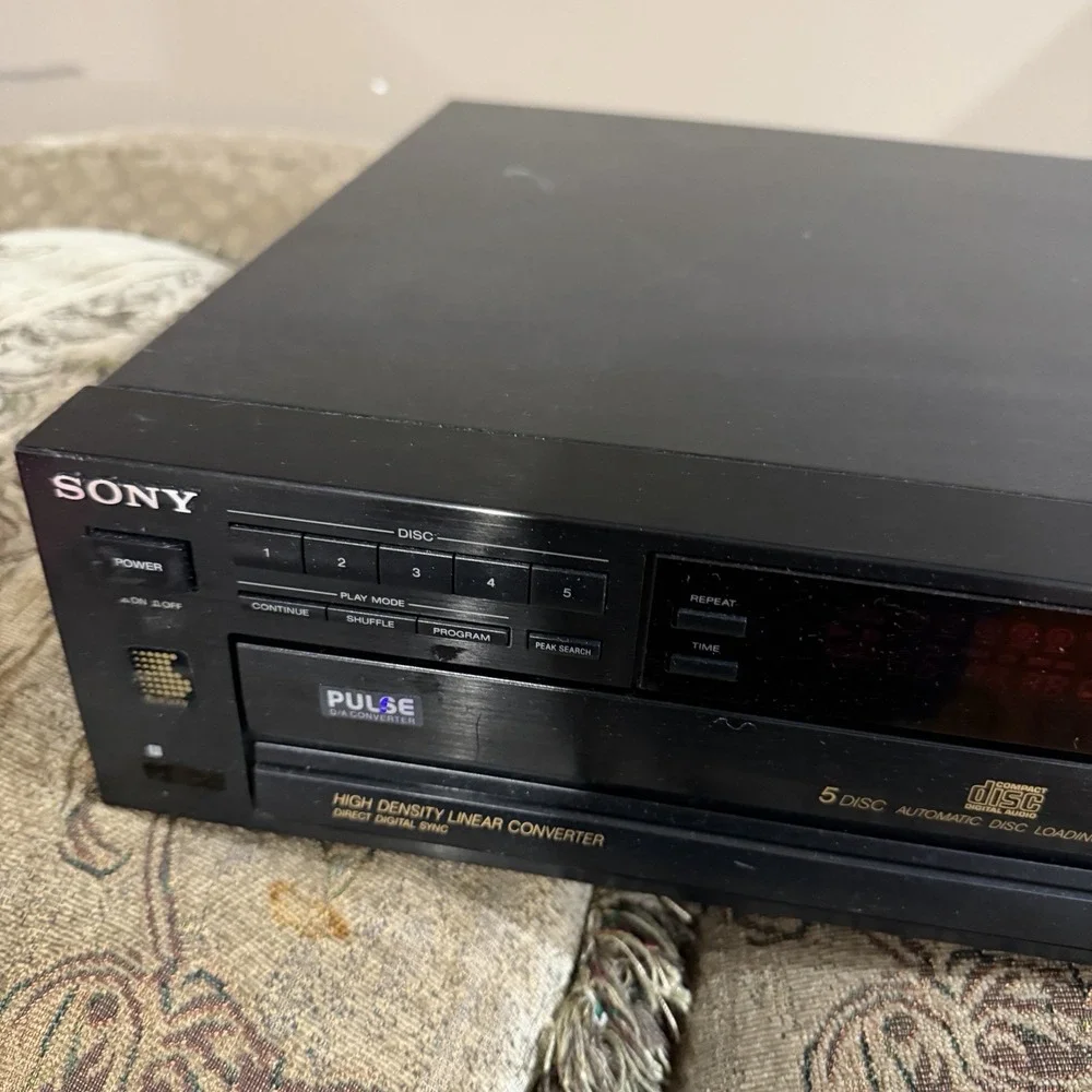 Sony 5 Disk Cd Changer CDP-C315 Operating Instructions For Parts Only